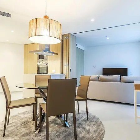 Pombal Contemporary Ac Elevator Apartment Lisbon