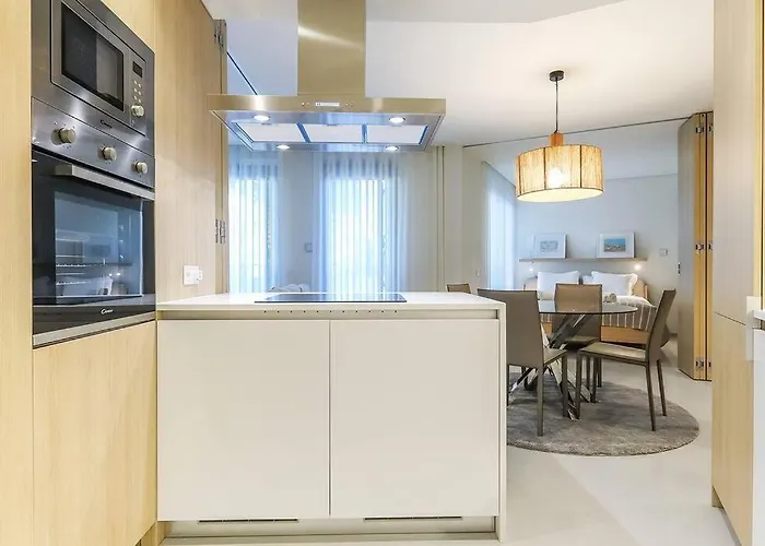 Pombal Contemporary Ac Elevator